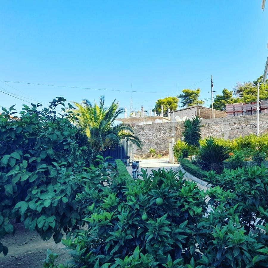 Vila Marjana Sarande Luaran gambar