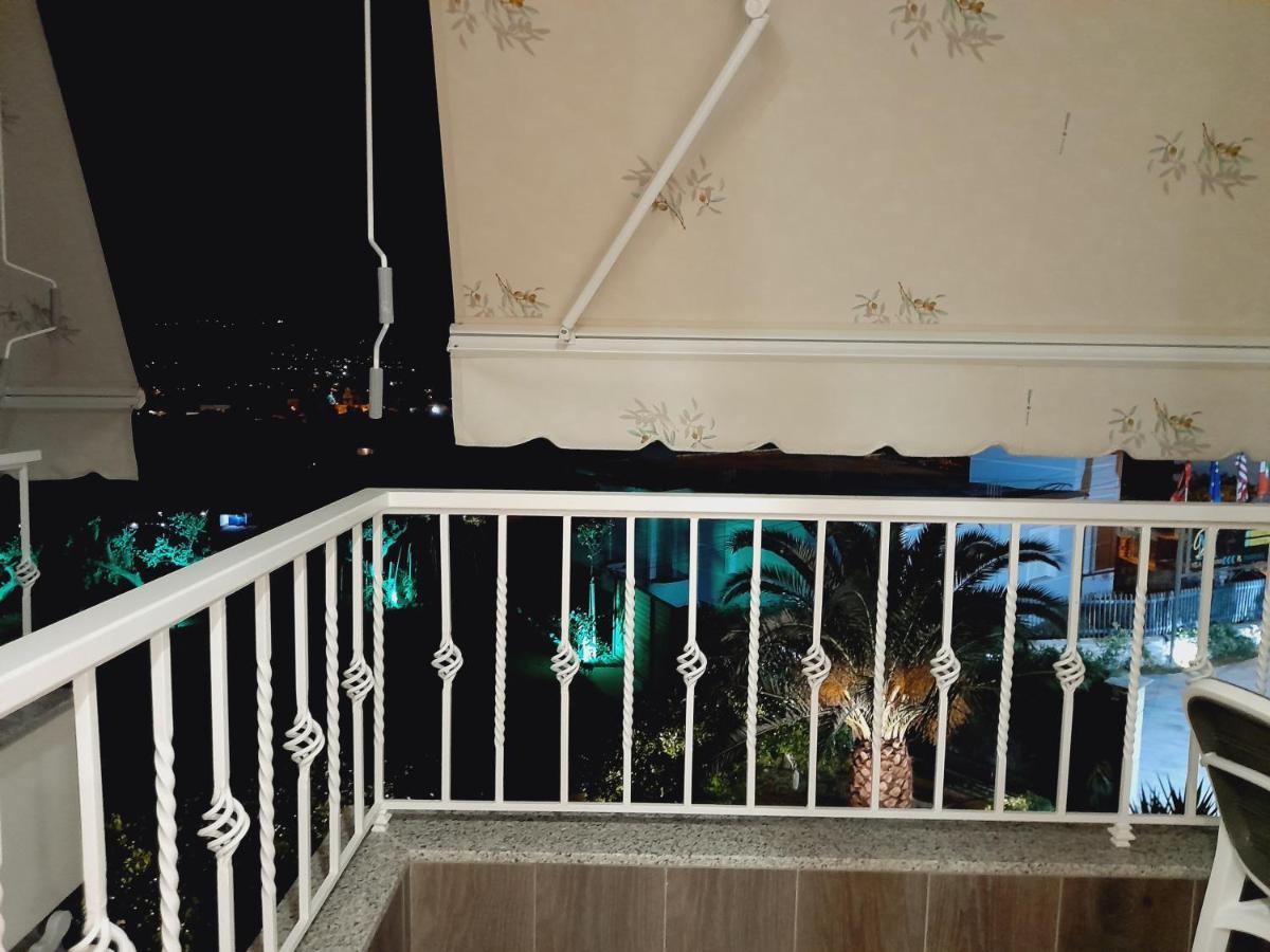 Vila Marjana Sarande Luaran gambar