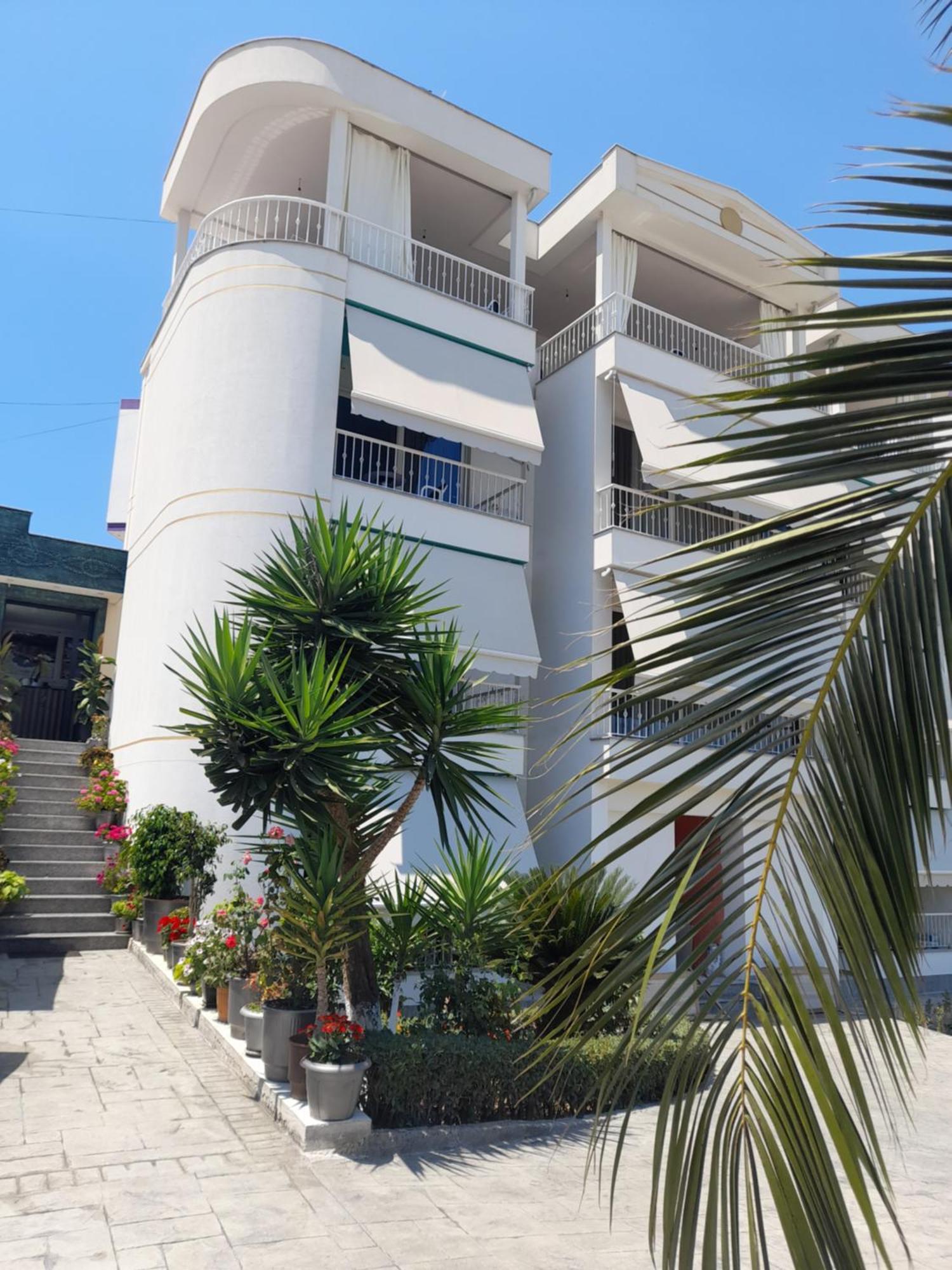 Vila Marjana Sarande Luaran gambar